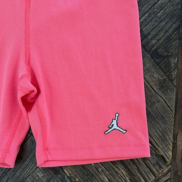 NWOT Air Jordan Women's Ribbed Pink Bike Shorts – Sz S - Picture 5 of 7